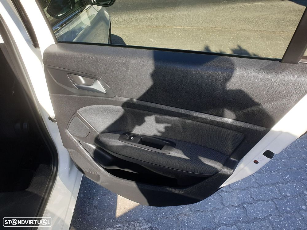 Peugeot 308 1.6 BlueHDi Allure J17 - 35