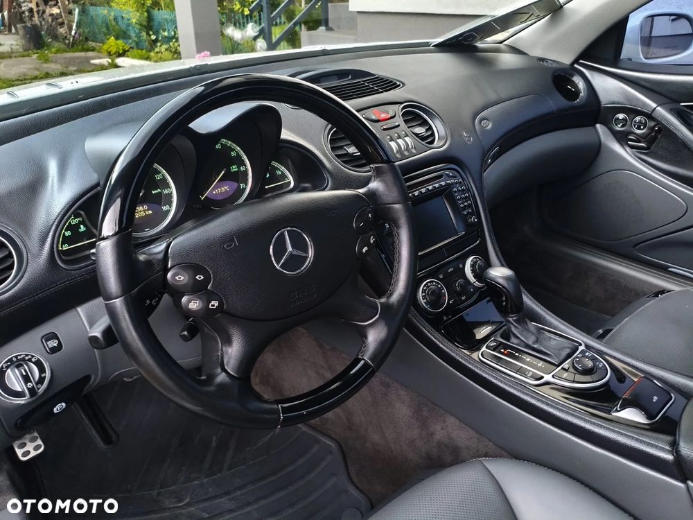 Mercedes-Benz SL - 15