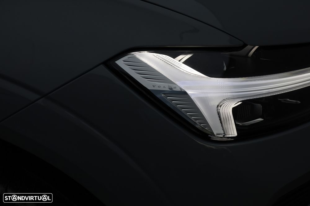 Volvo XC 60 2.0 T6 PHEV Core AWD - 33