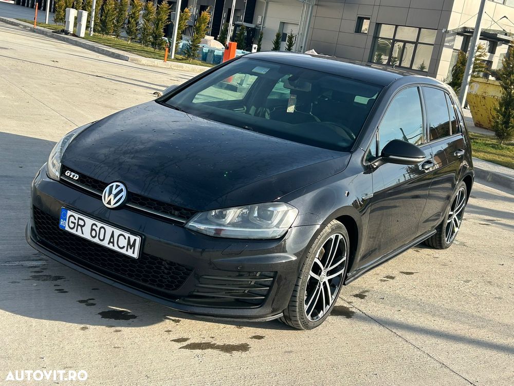 Volkswagen Golf - 2