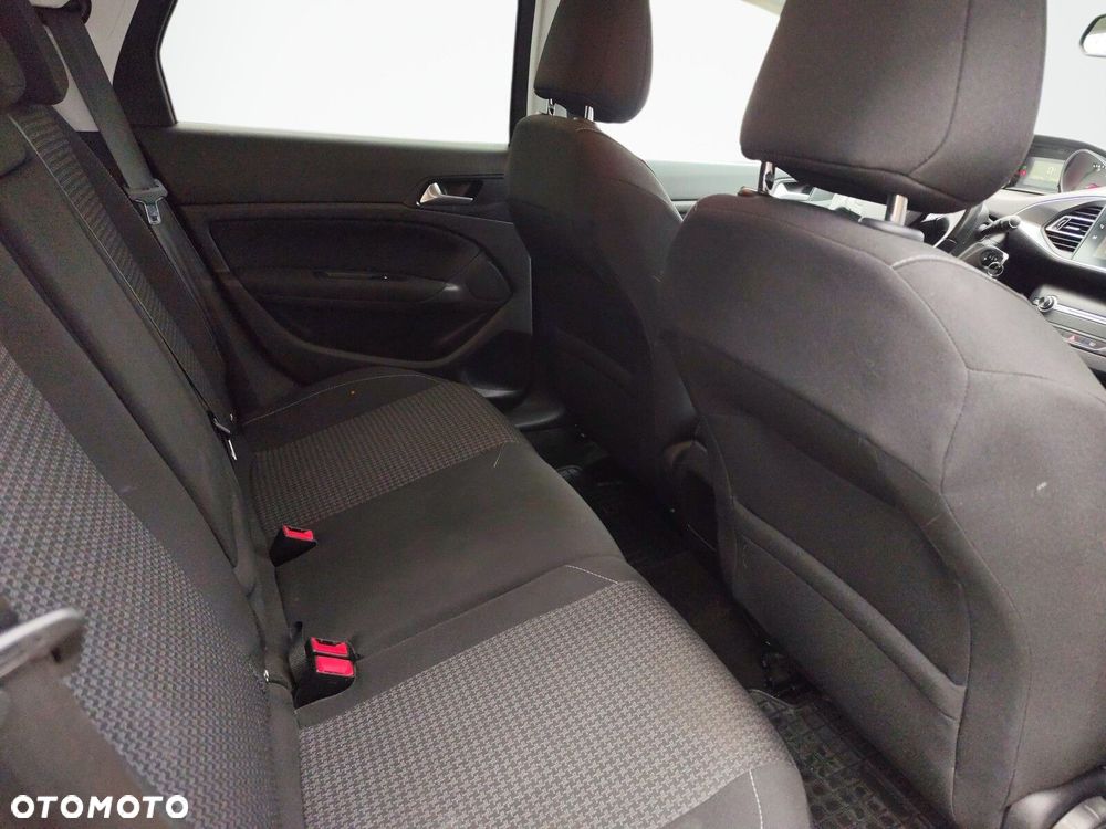 Peugeot 308 - 17