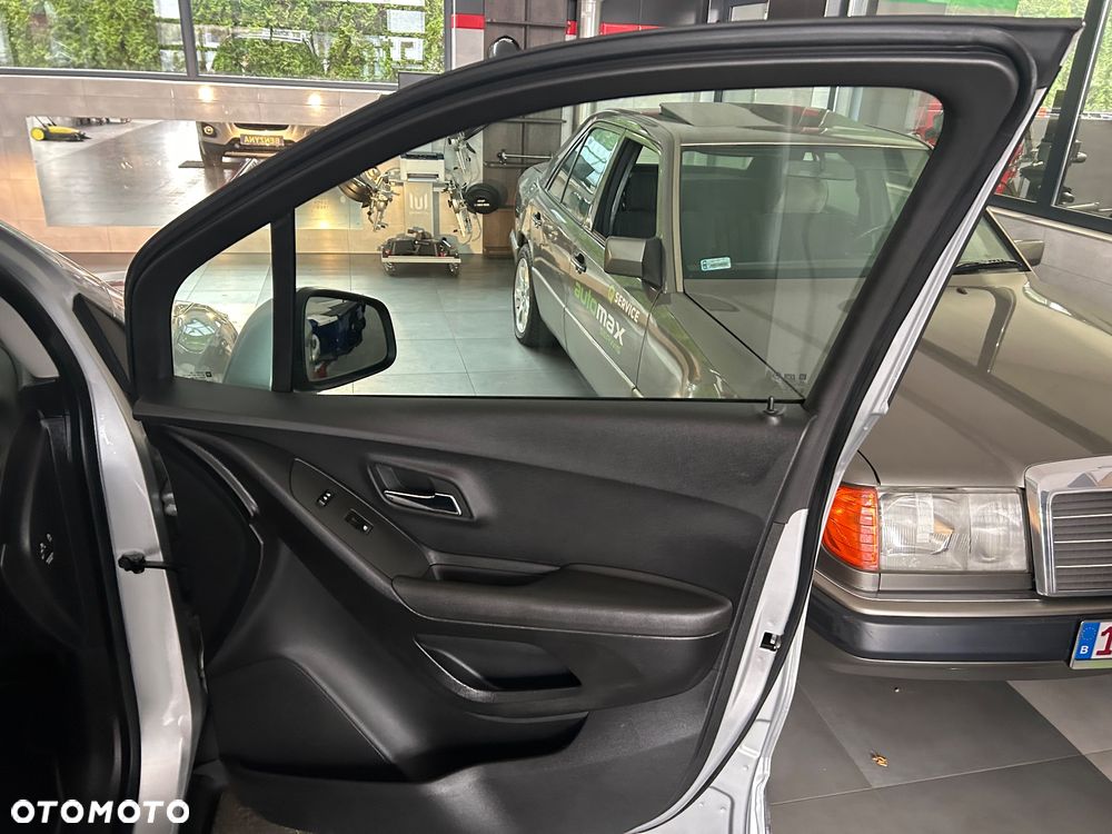 Chevrolet Trax 1.4 T LS - 29