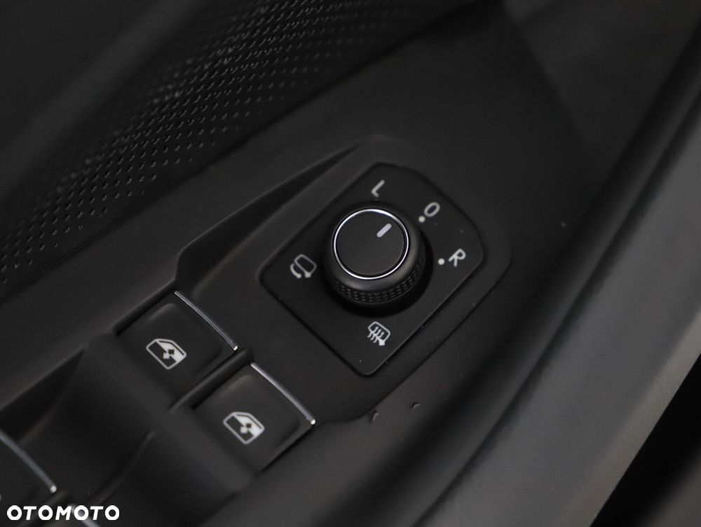 Volkswagen Passat Variant 2.0 TDI SCR Elegance DSG - 25