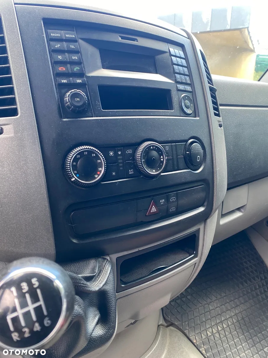 Volkswagen Crafter 2.0 Tdi 136KM Sredniak 3.3m Klima Bagaznik 2014/2015 Zadbany - 5