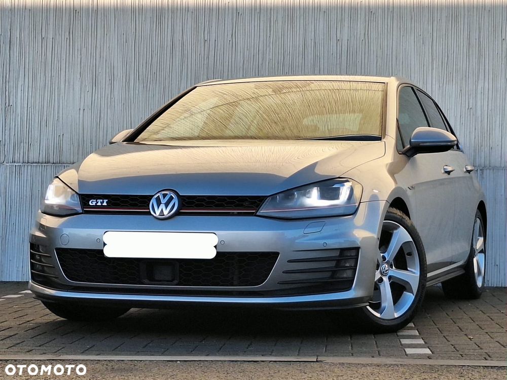 Volkswagen Golf - 9
