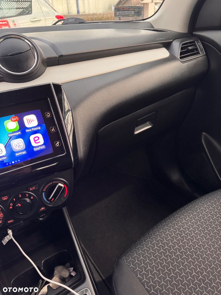 Suzuki Swift 1.2 Premium Plus - 8