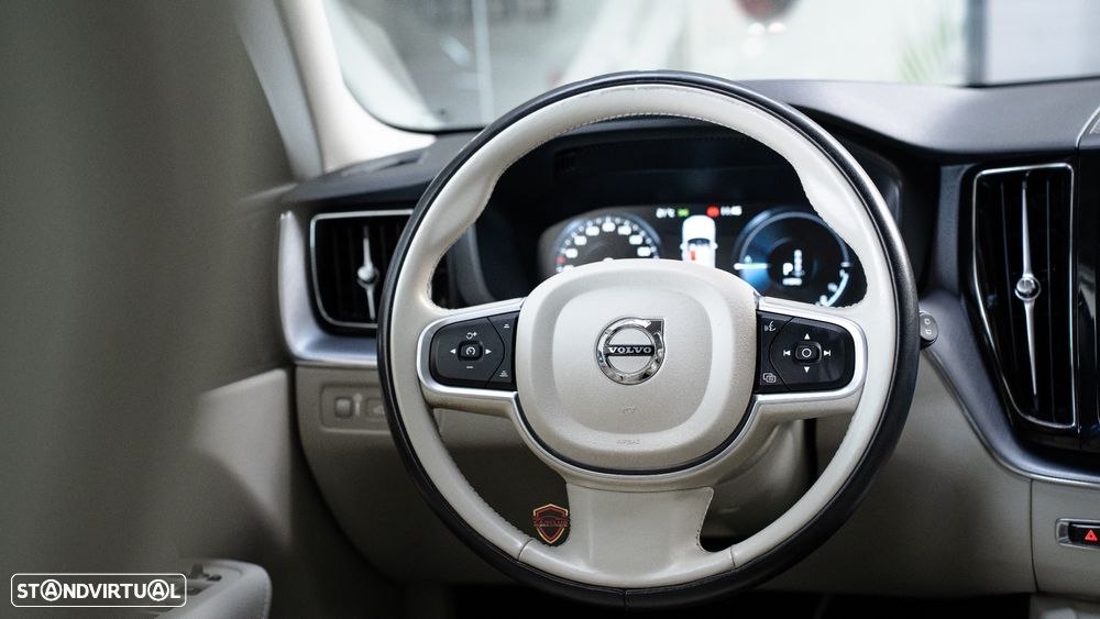 Volvo XC 60 2.0 T8 PHEV Inscription AWD - 27