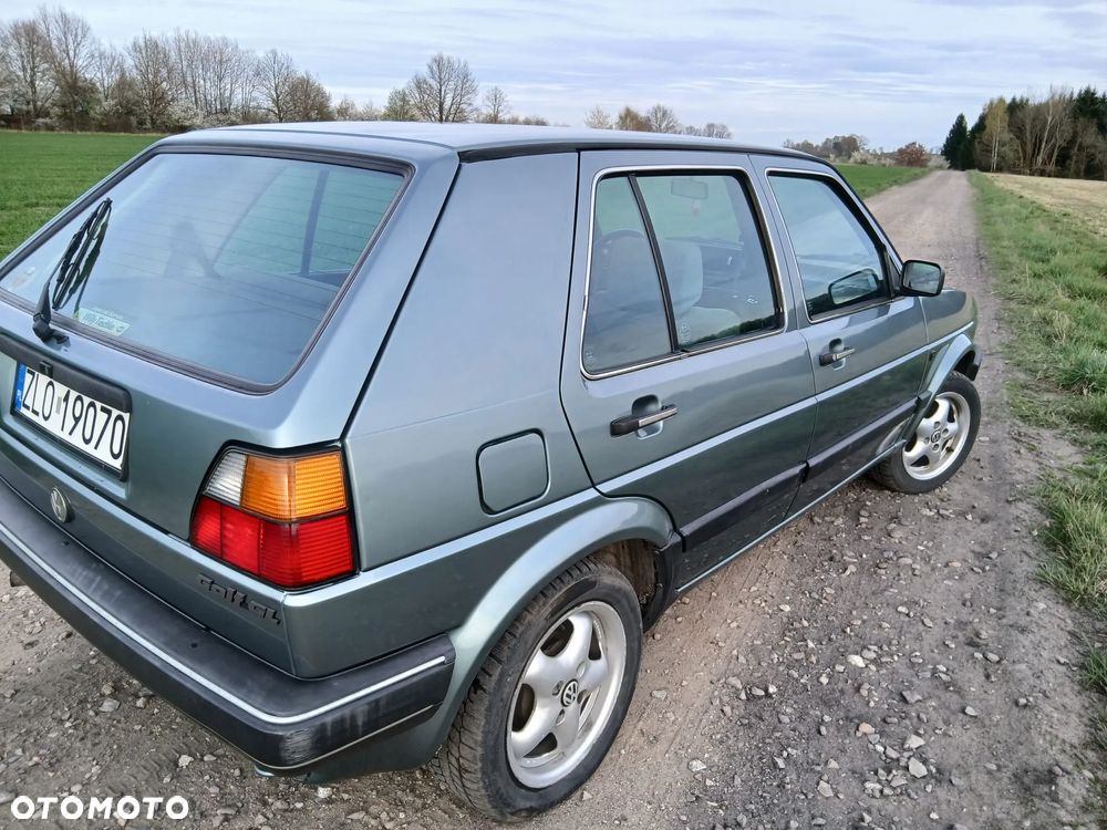 Volkswagen Golf - 8