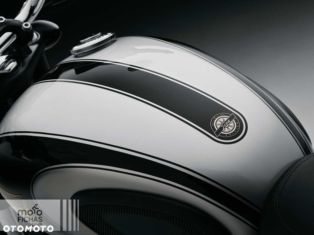 Triumph Bonneville - 9