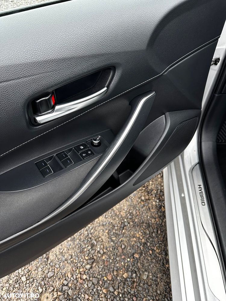 Toyota Corolla 1.8 Hybrid Comfort - 9