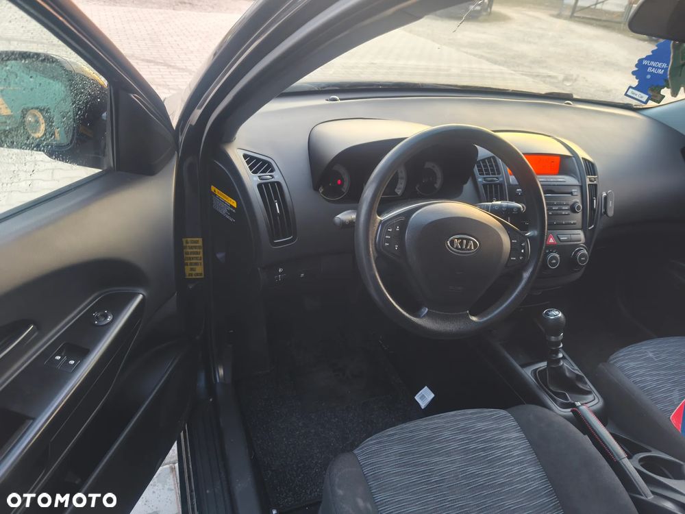 Kia Ceed 1.4 CVVT LX - 5