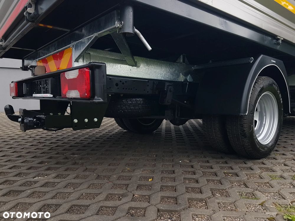 Iveco 35C15 WYWROTKA 3 STRONNA KIPER 3,20x2,06 BLIŹNIAKI KLIMA MANUAL 6-BIEGÓW HAK - 22