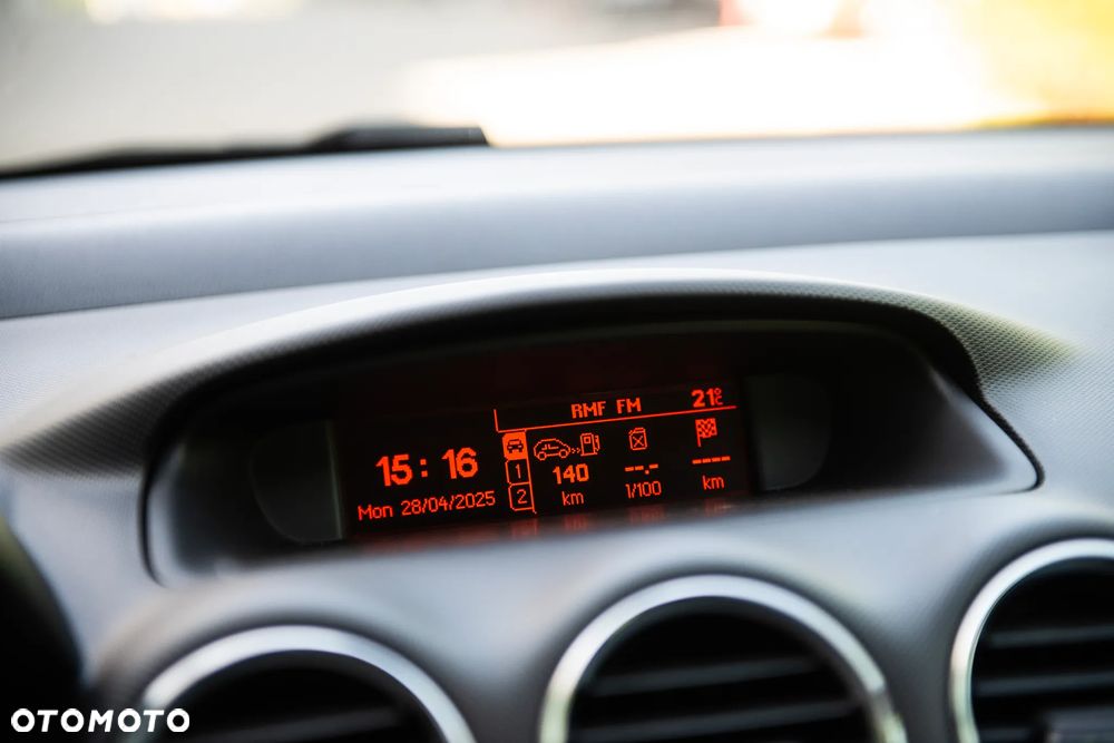Peugeot 308 HDi FAP 135 Platinum - 30