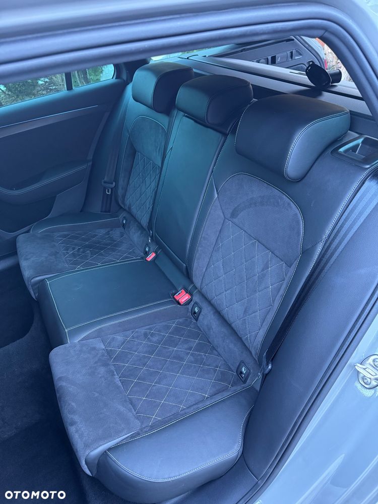 Skoda Superb 2.0 TDI DSG Sportline - 30