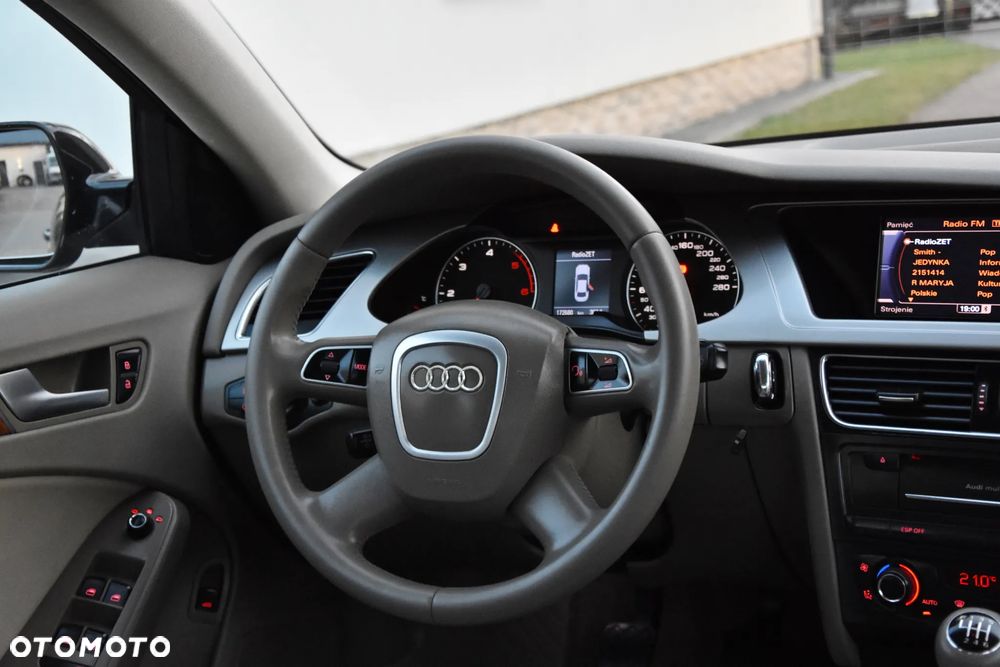 Audi A4 Limousine - 20