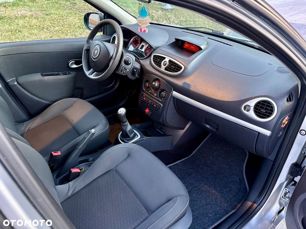 Renault Clio - 6