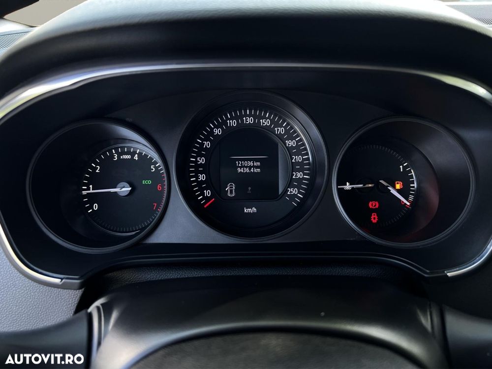 Renault Megane TCe Life - 15