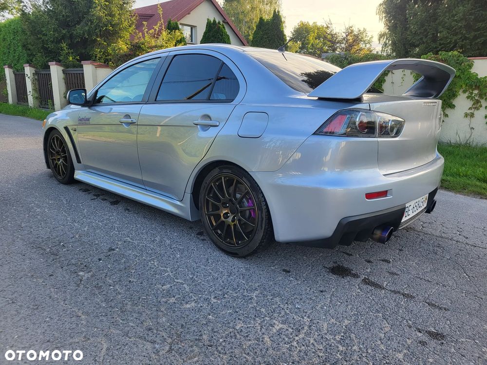 Mitsubishi Lancer Evolution GSR - 12