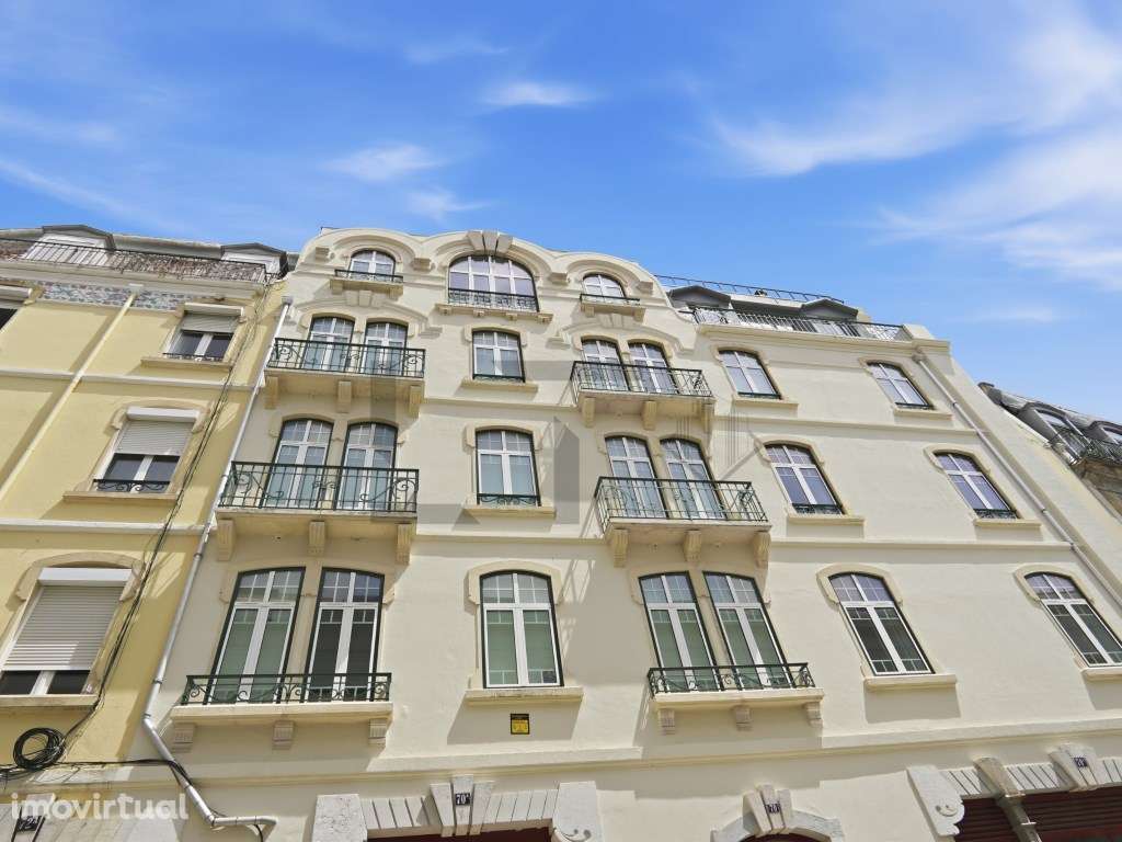 Apartamento T2 de Luxo com Elevador e Garagem para Venda na Rua de ... - Grande imagem: 2/40