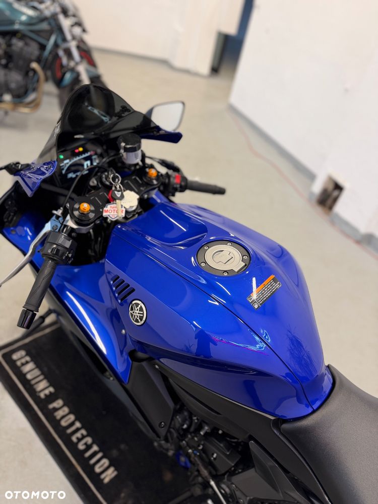Yamaha R7 - 11