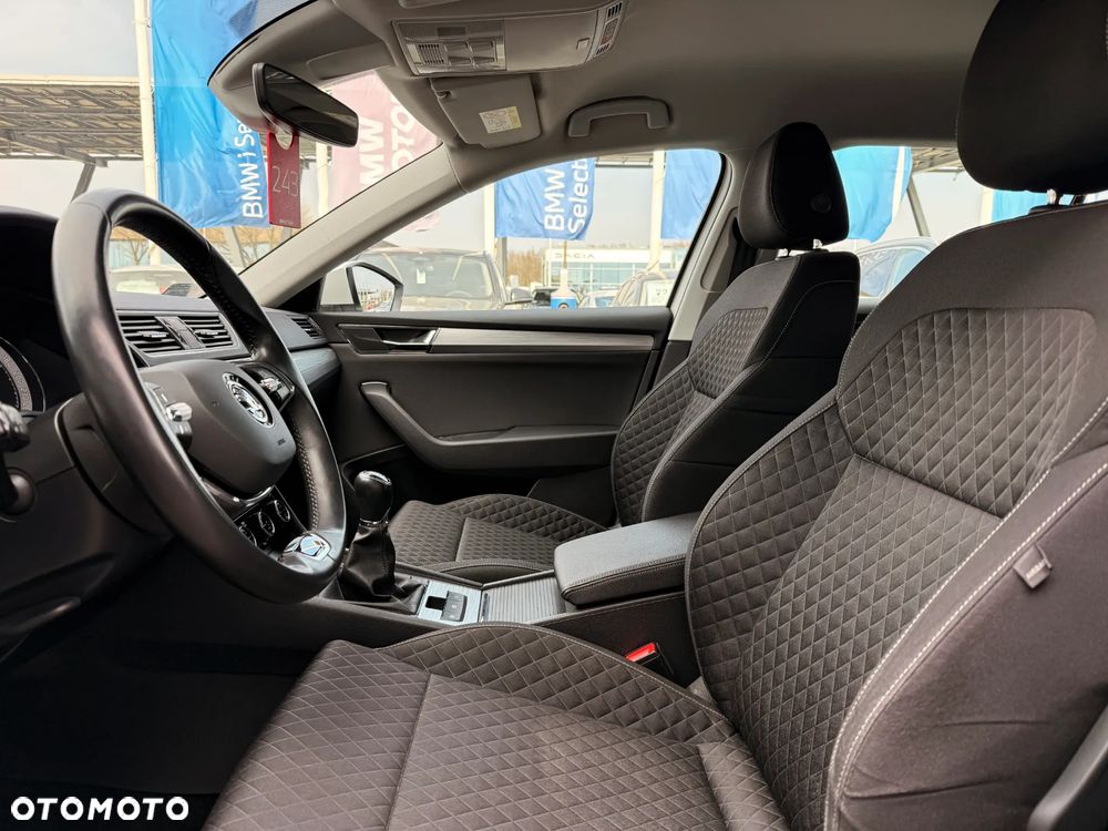Skoda Superb 1.5 TSI Ambition - 25
