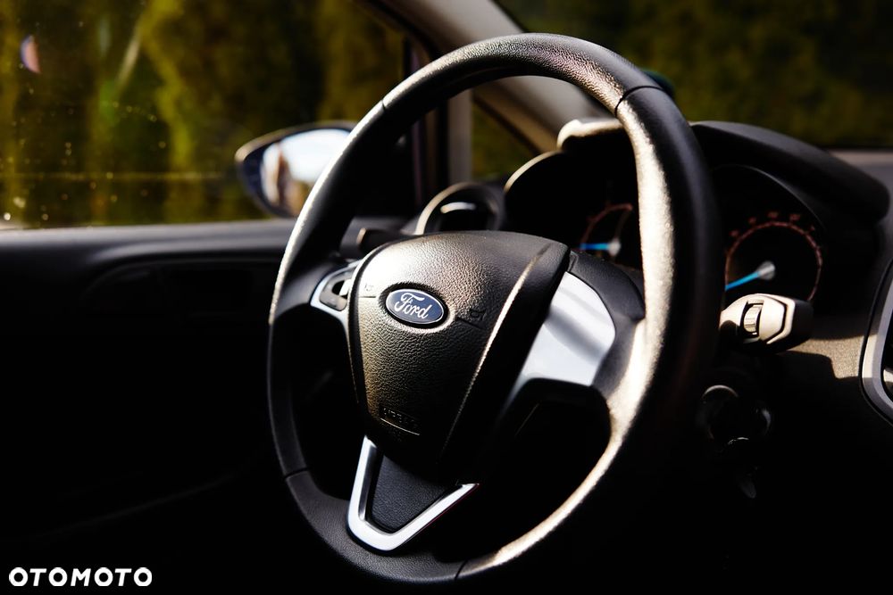 Ford Fiesta 1.25 Ambiente - 26