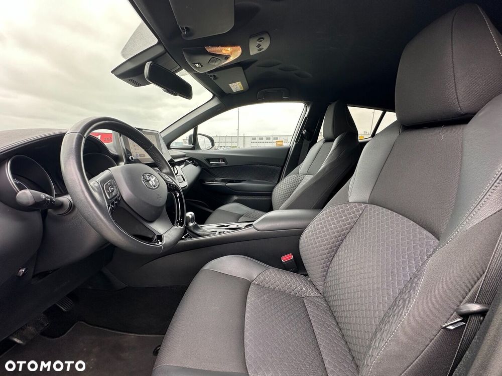 Toyota C-HR - 10