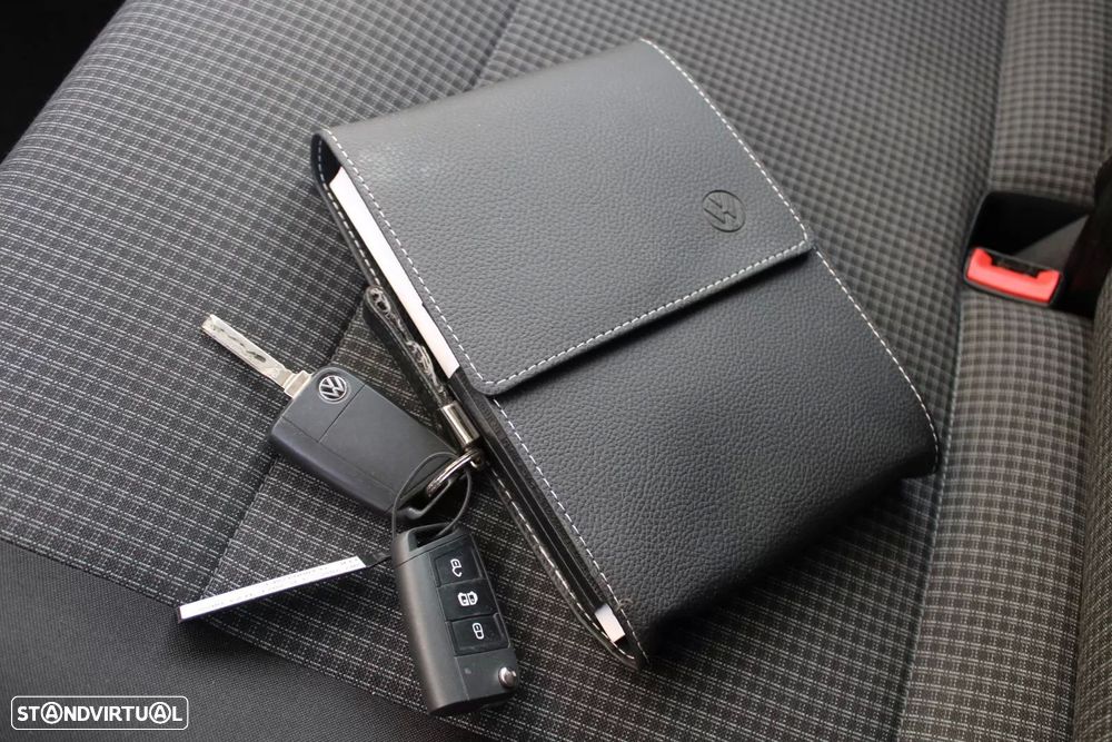 VW Transporter 2.0 TDI Confortline Extra 150Cv - 23