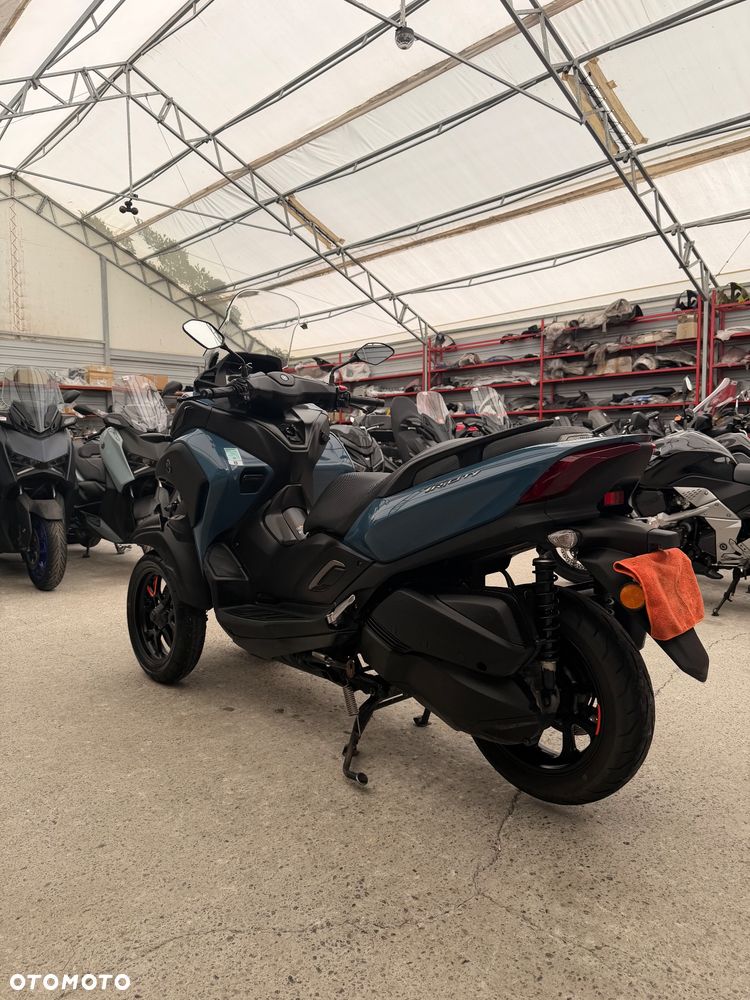 Yamaha Tricity - 6