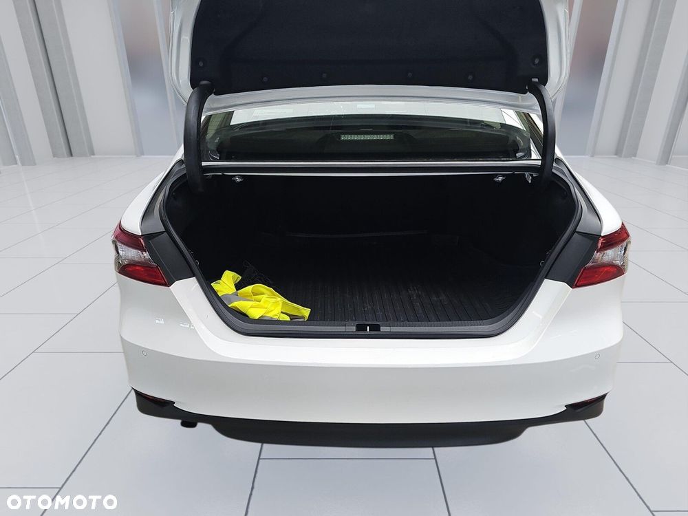 Toyota Camry 2.5 Hybrid Comfort CVT - 20
