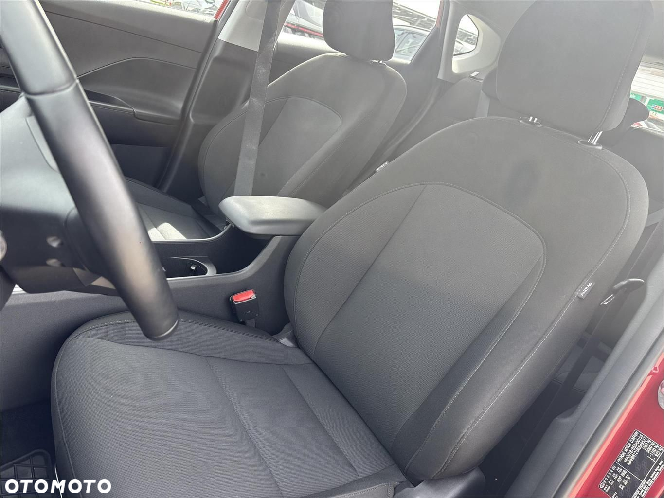 Hyundai Kona - 11