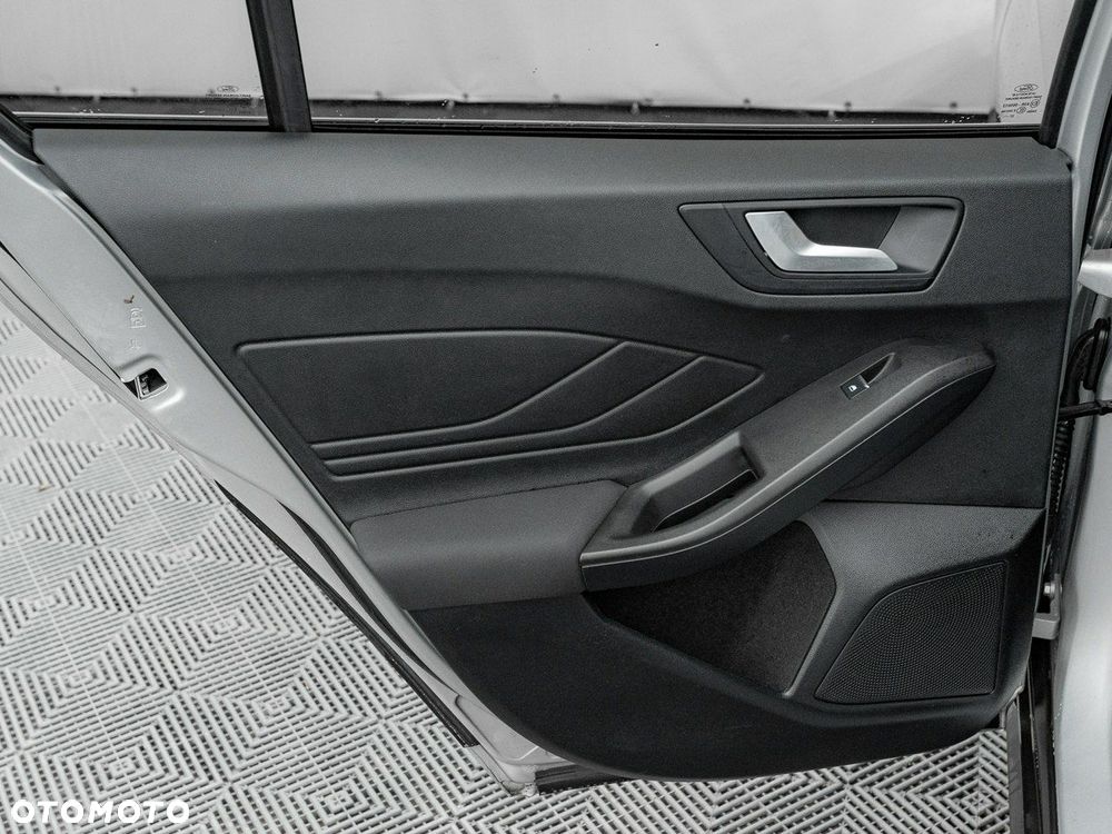 Ford Focus SW 1.0 EcoBoost Titanium X - 22