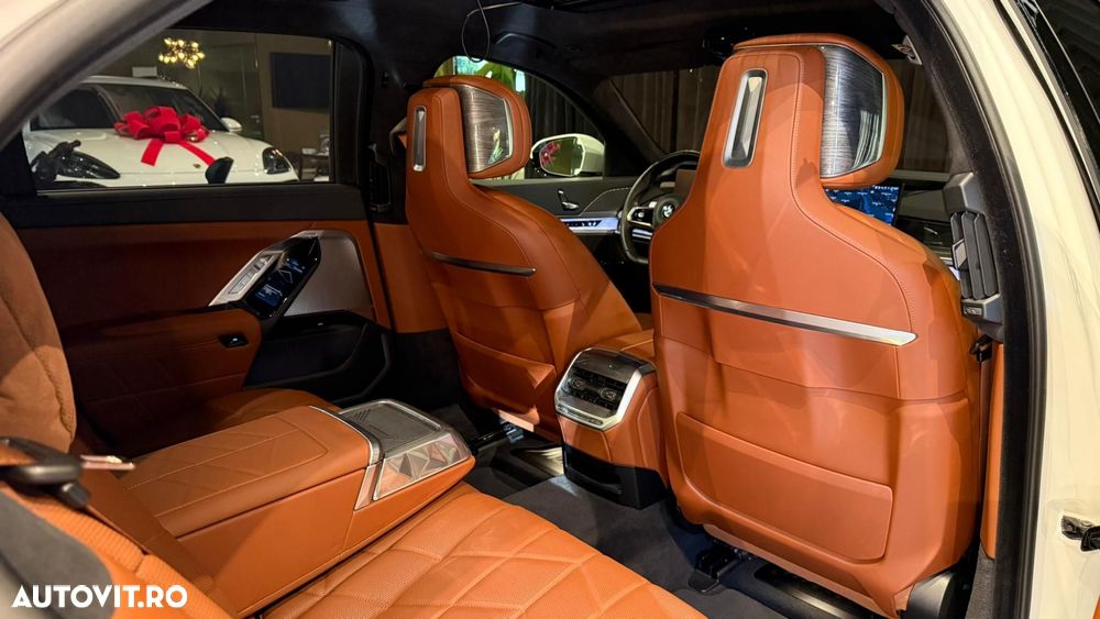 BMW Seria 7 740d xDrive - 31