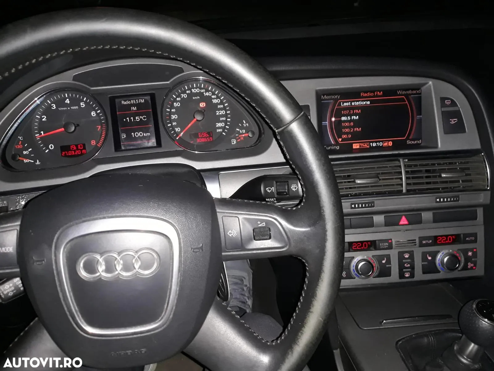 Audi A6 2.4 - 12