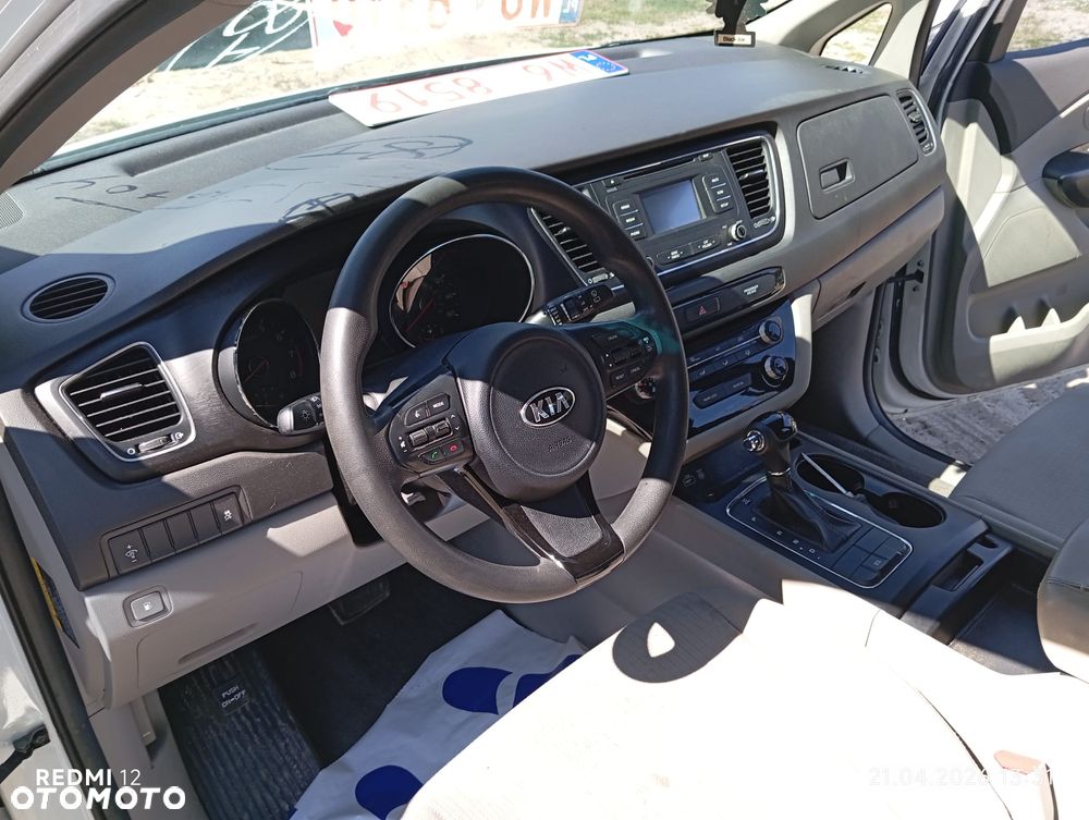 Kia Sedona - 2