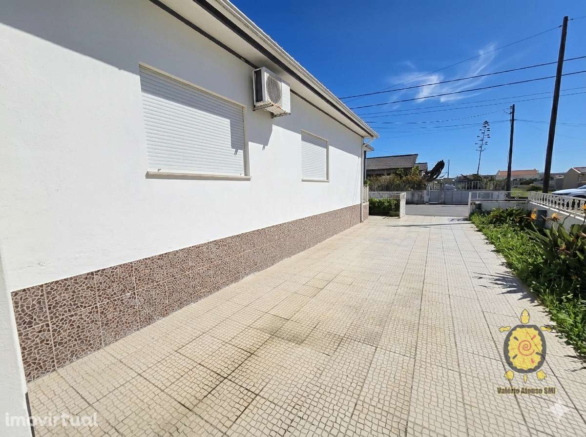 Moradia T3 + 1 com loja e armazem - Grande imagem: 3/30