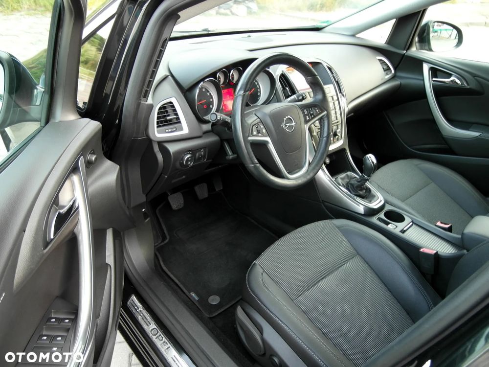 Opel Astra 1.4 Turbo Innovation - 26