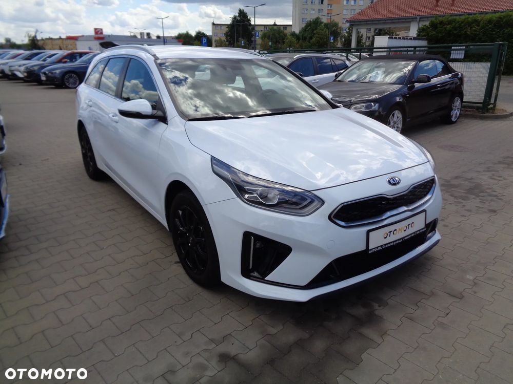 Kia Ceed 1.6 GDI DCT OPF Platinum Edition - 4
