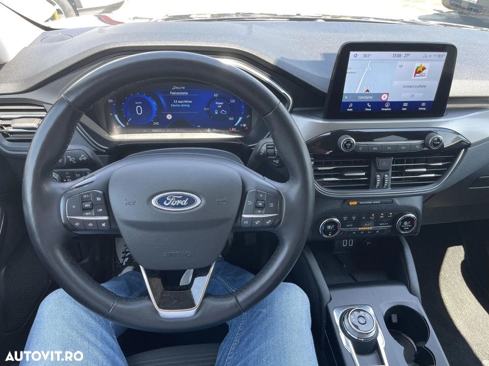 Ford Kuga - 13