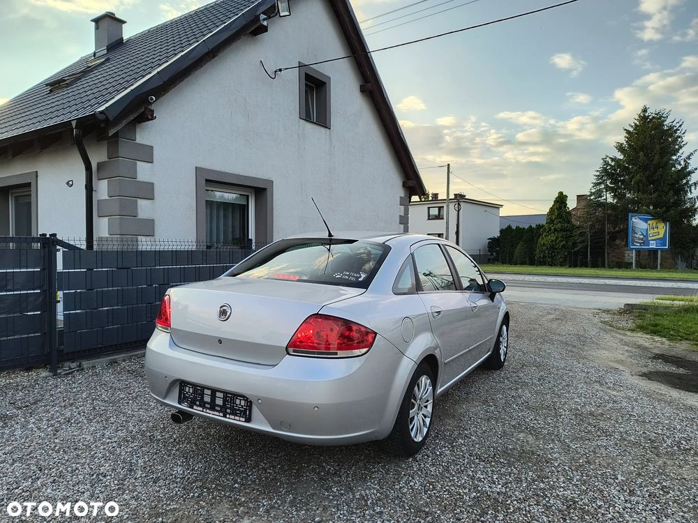 Fiat Linea 1.4 T-Jet 16V Emotion - 10