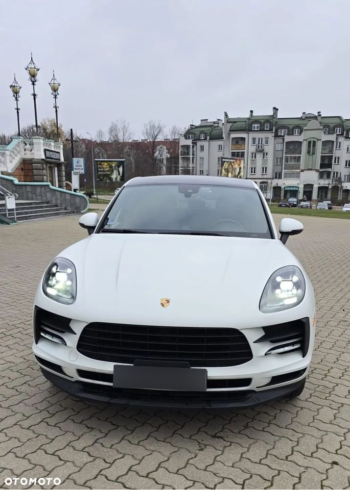 Porsche Macan Standard - 2