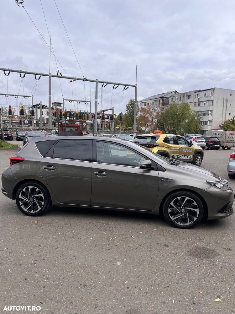 Toyota Auris - 3