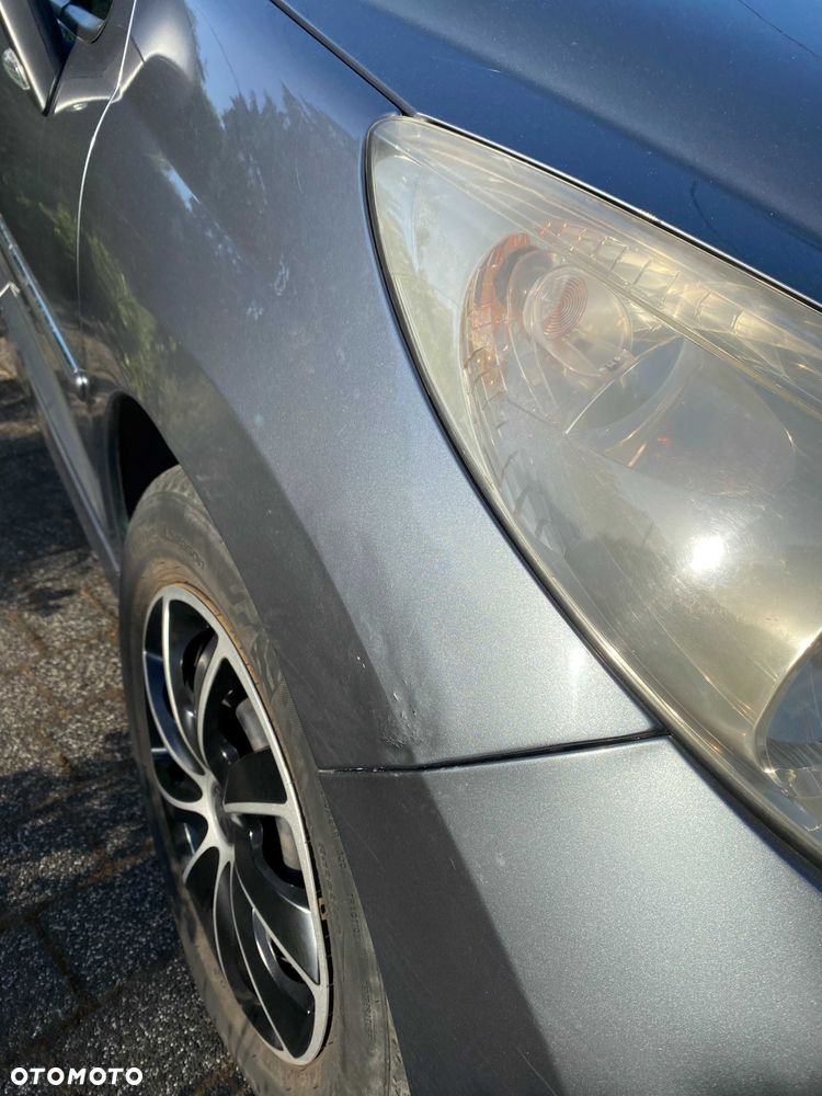 Peugeot 207 - 8