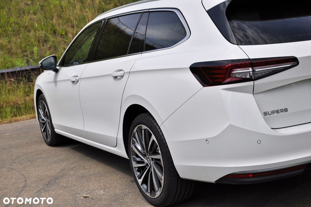Skoda Superb 2.0 TDI SCR 4x4 L&K DSG - 9