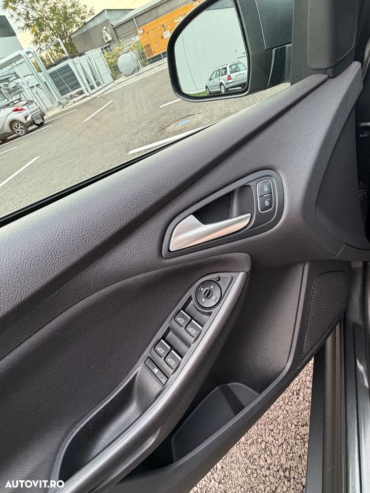Ford Focus - 16