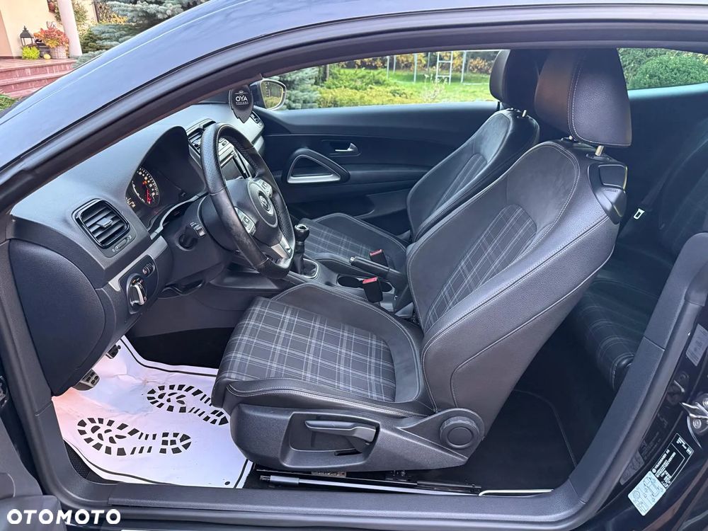 Volkswagen Scirocco 2.0 TDI Blue Motion Technologie Team - 11