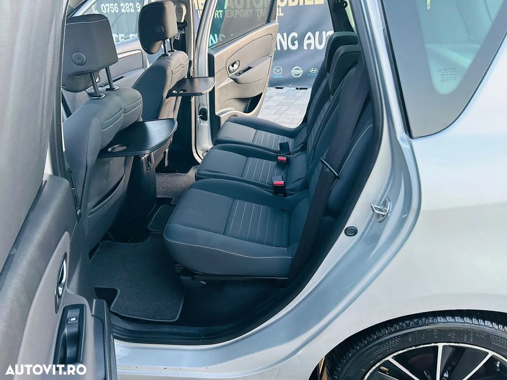 Renault Scenic - 8