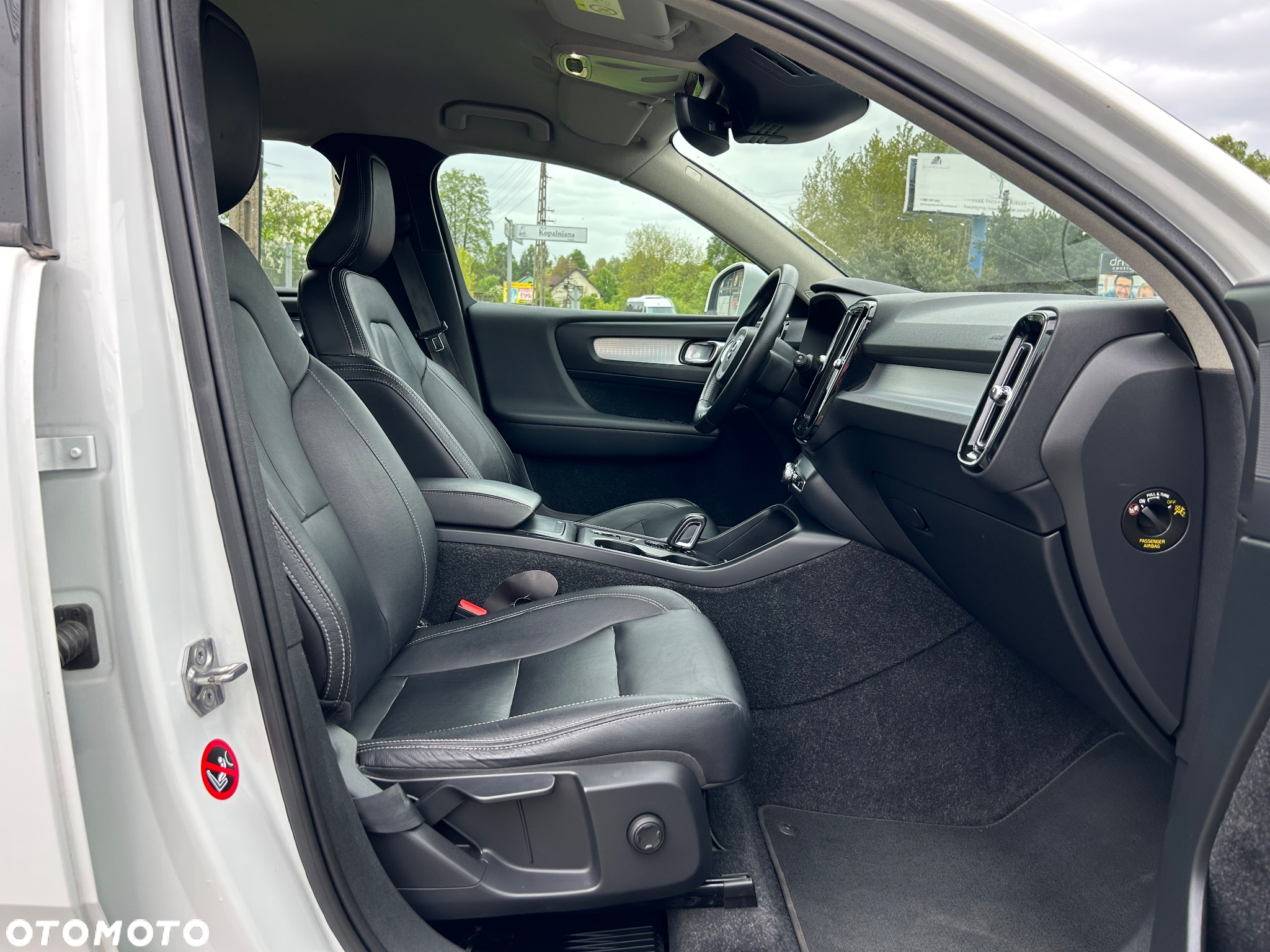 Volvo XC 40 T5 AWD Momentum Pro - 14