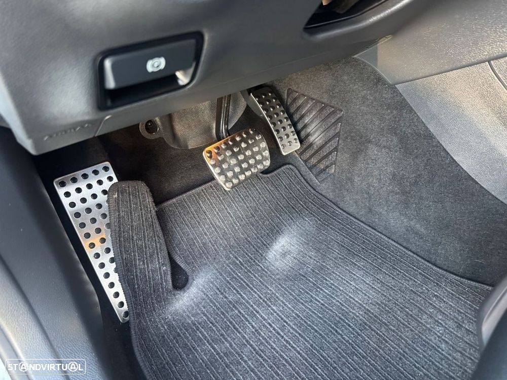 Mercedes-Benz CLA 220 d Shooting Brake AMG Line Aut. - 51