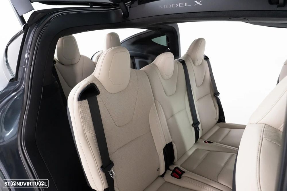 Tesla Model X Long Range AWD - 35